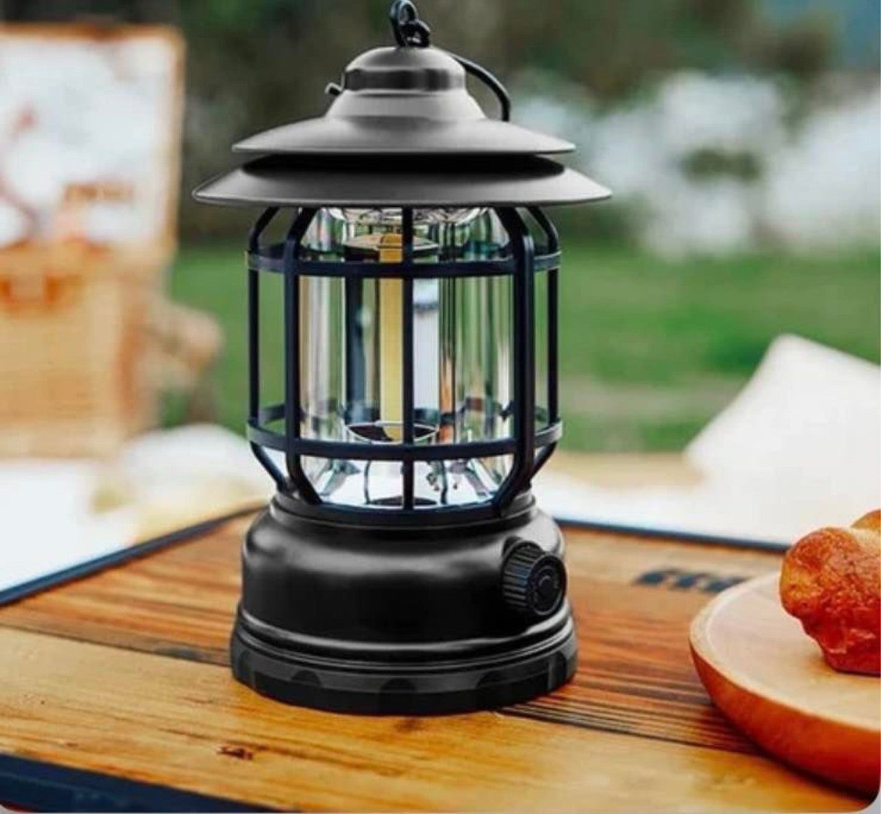 Solarna Retro Lampa za Kampovanje